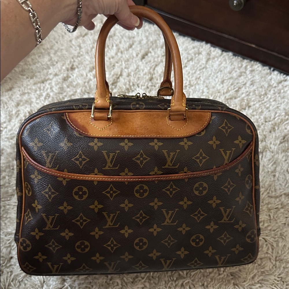 LOUIS VUITTON Deauville Monogram Vintage travel bag Authentic & LV Dustbag